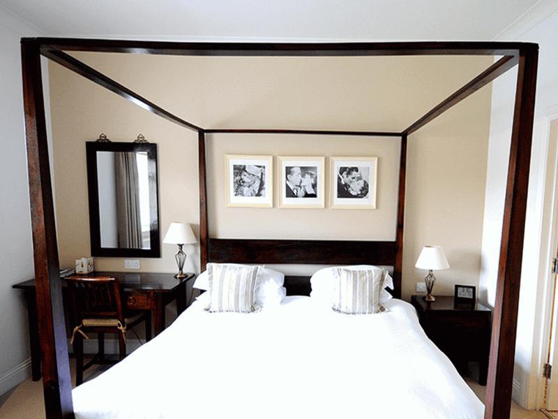 Asperion Hillside Hotel ギルフォード エクステリア 写真