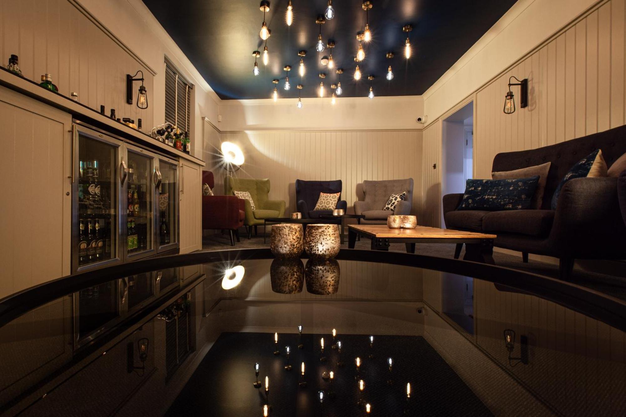 Asperion Hillside Hotel ギルフォード エクステリア 写真