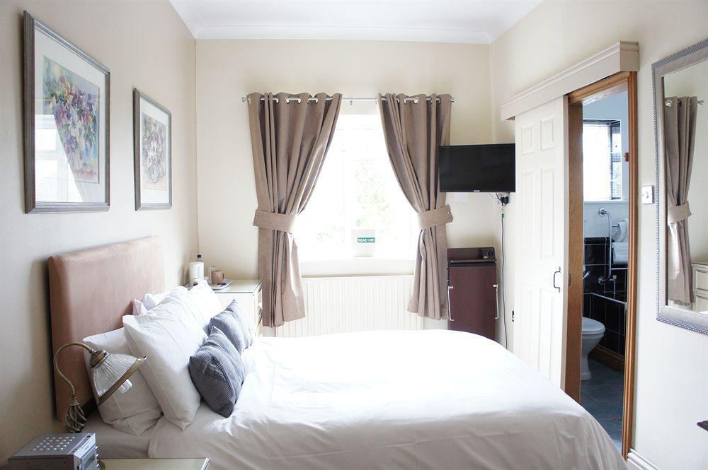 Asperion Hillside Hotel ギルフォード エクステリア 写真