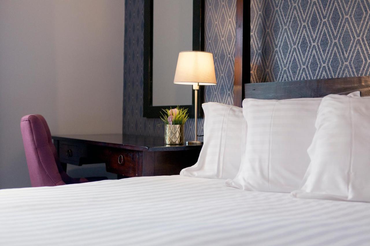 Asperion Hillside Hotel ギルフォード エクステリア 写真