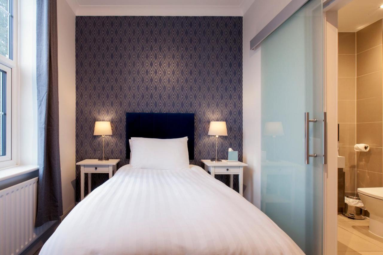 Asperion Hillside Hotel ギルフォード エクステリア 写真