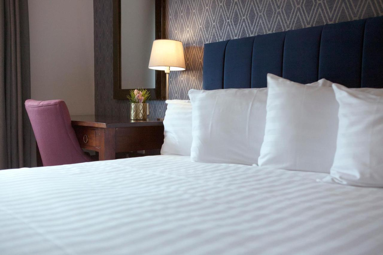 Asperion Hillside Hotel ギルフォード エクステリア 写真